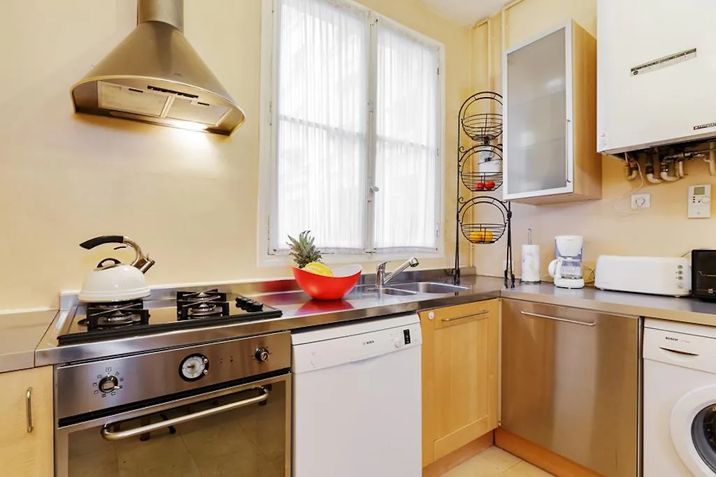Private Apartment - Saint Germain - Rue De Rennes Apartment Paris