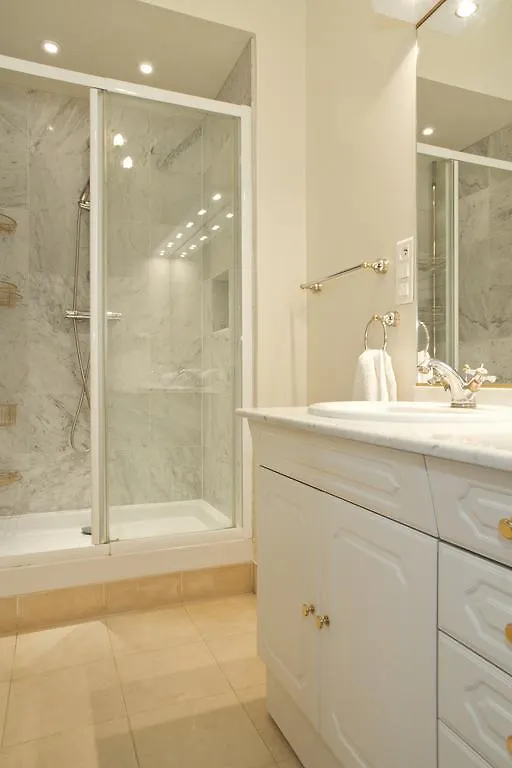 Private Apartment - Saint Germain - Rue De Rennes *