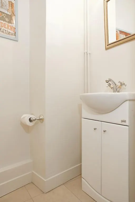 Private Apartment - Saint Germain - Rue De Rennes * Paris