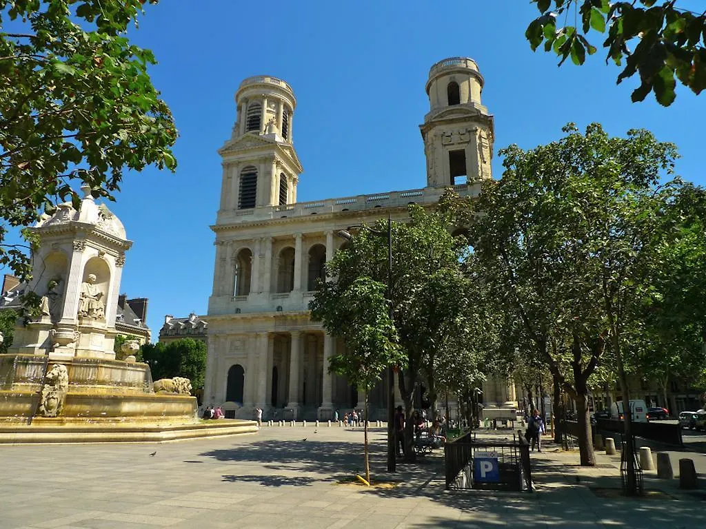 Private Apartment - Saint Germain - Rue De Rennes شقة *